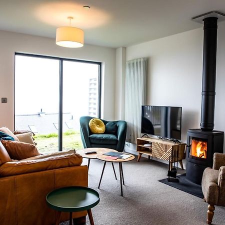 2 Bed Ground Floor Apartment - 7 Plas Pistyll Exteriör bild